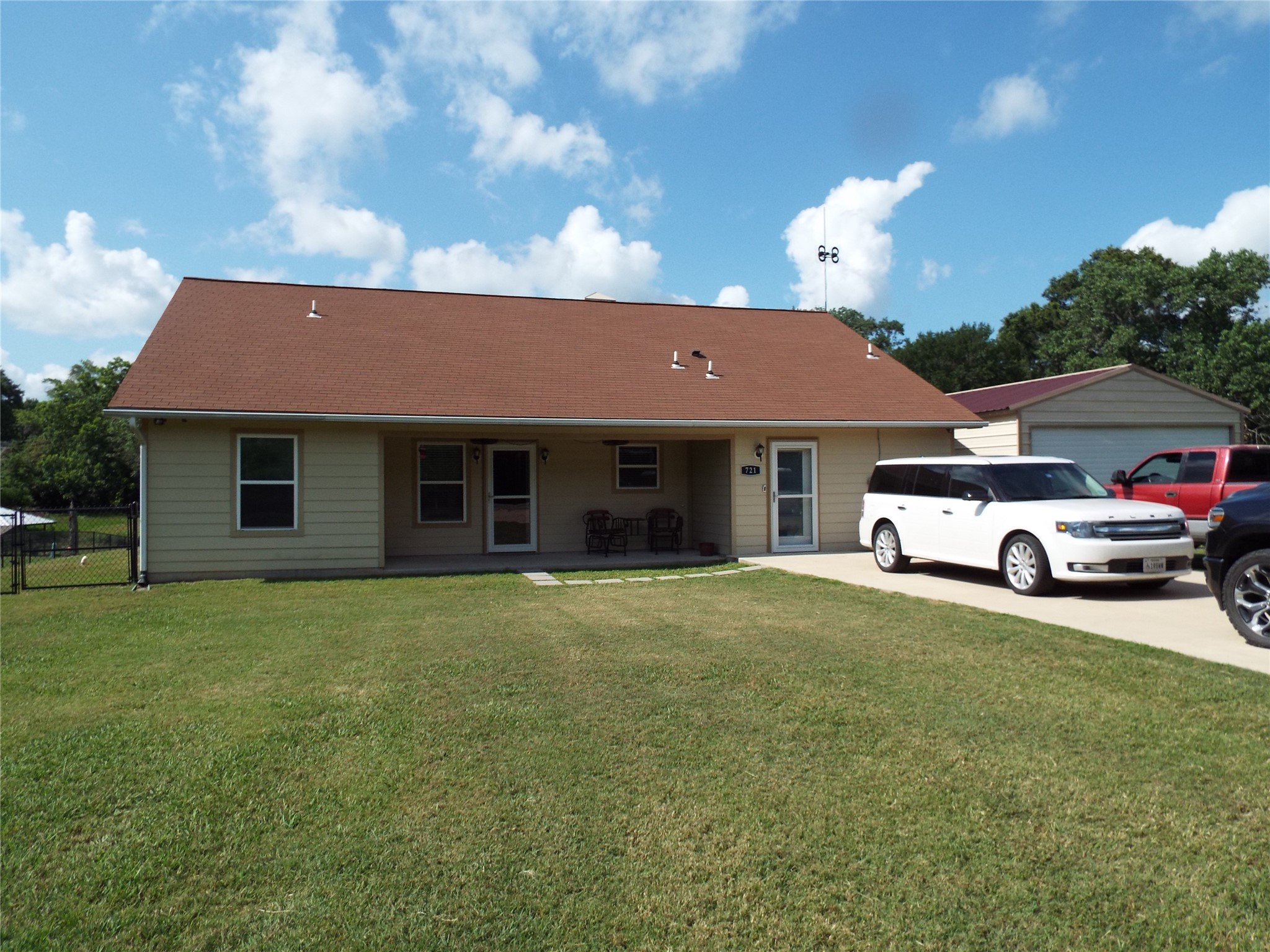 721 Midway Road Tool TX 75143