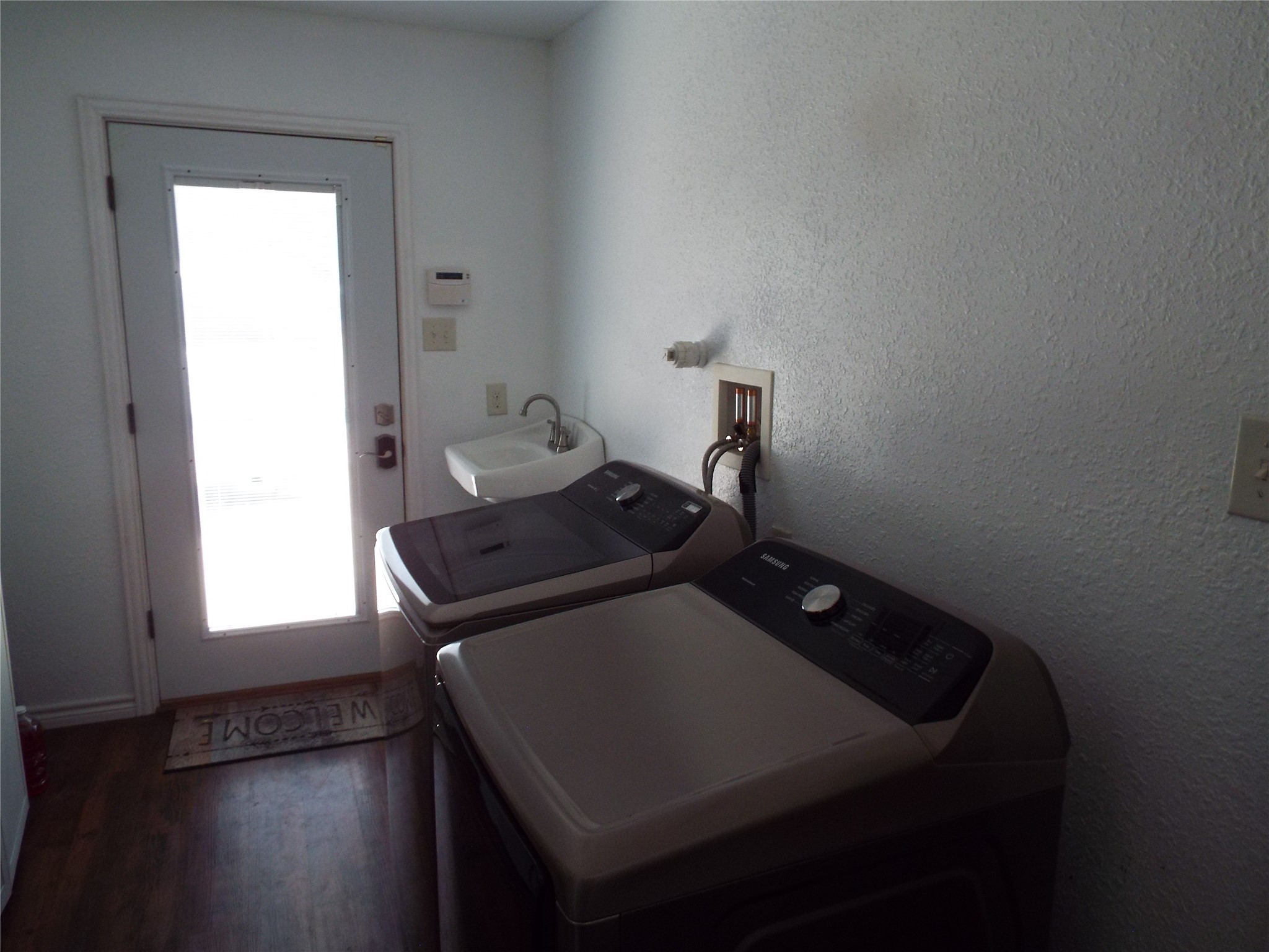 721 Midway Road Tool TX 75143