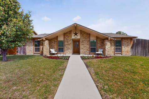 1915 Glenrose Lane Carrollton TX 75007