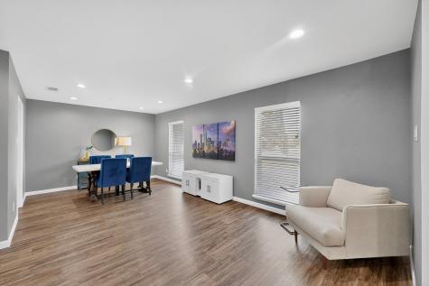 1915 Glenrose Lane Carrollton TX 75007