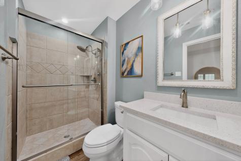 1915 Glenrose Lane Carrollton TX 75007