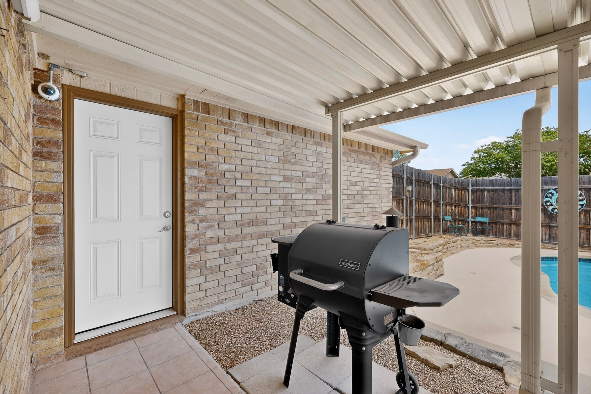 1915 Glenrose Lane Carrollton TX 75007