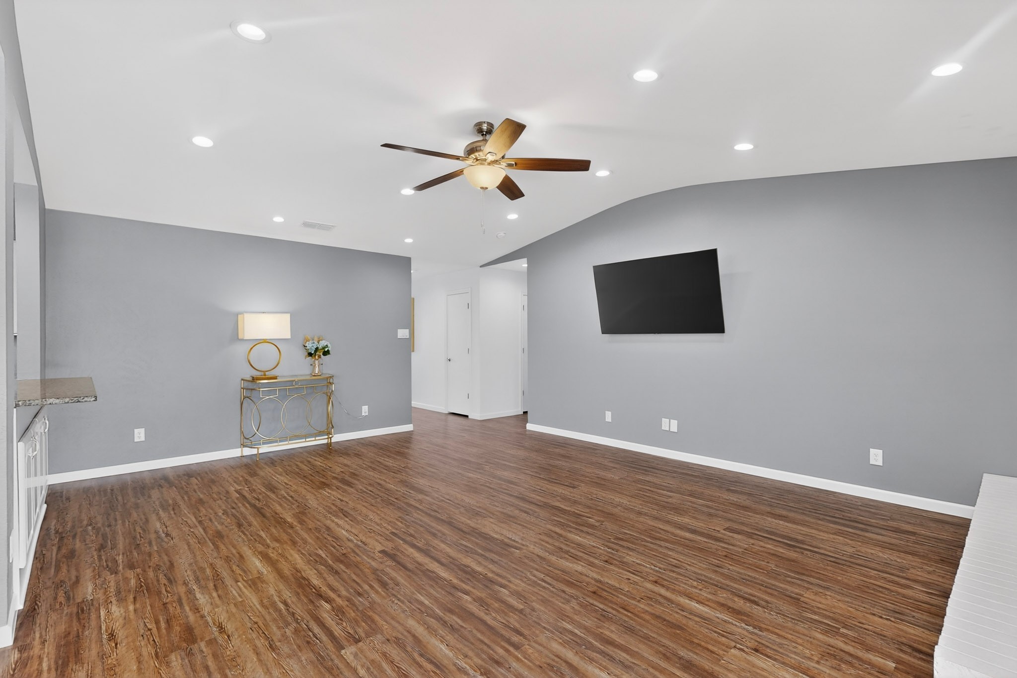 1915 Glenrose Lane Carrollton TX 75007
