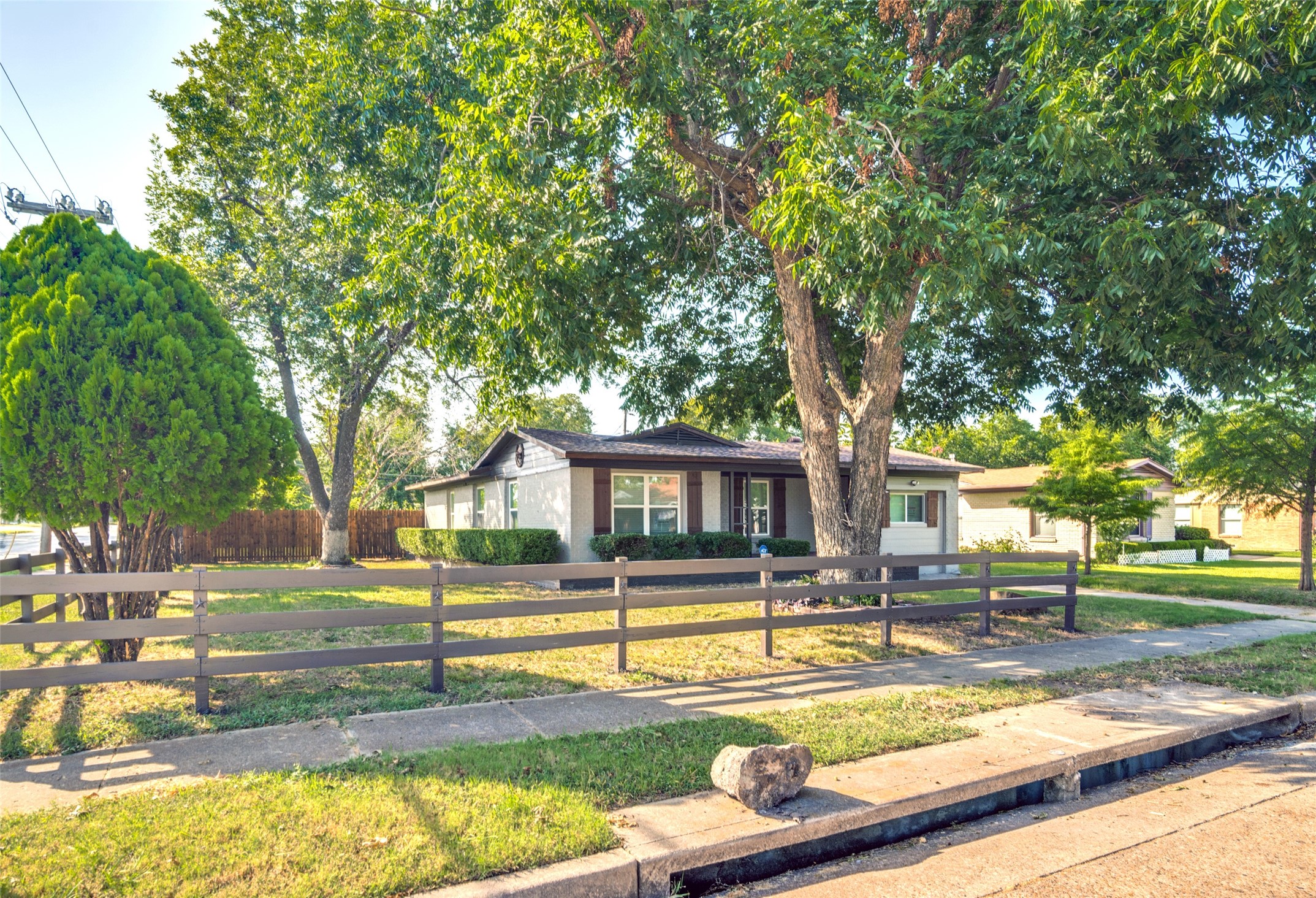 1832 Belmont Street Mesquite TX 75149