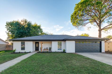 2717 Prestondale Drive Hurst TX 76054