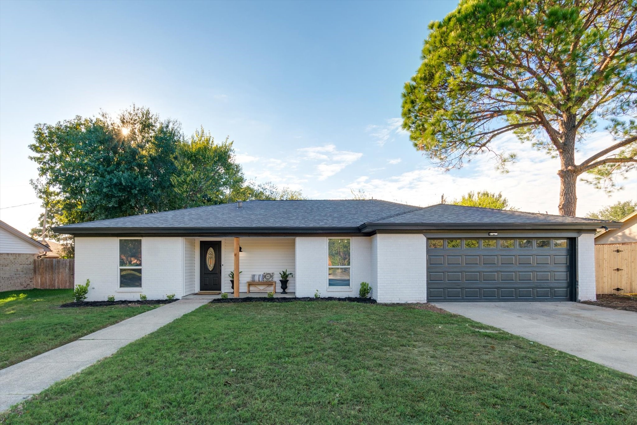 2717 Prestondale Drive Hurst TX 76054