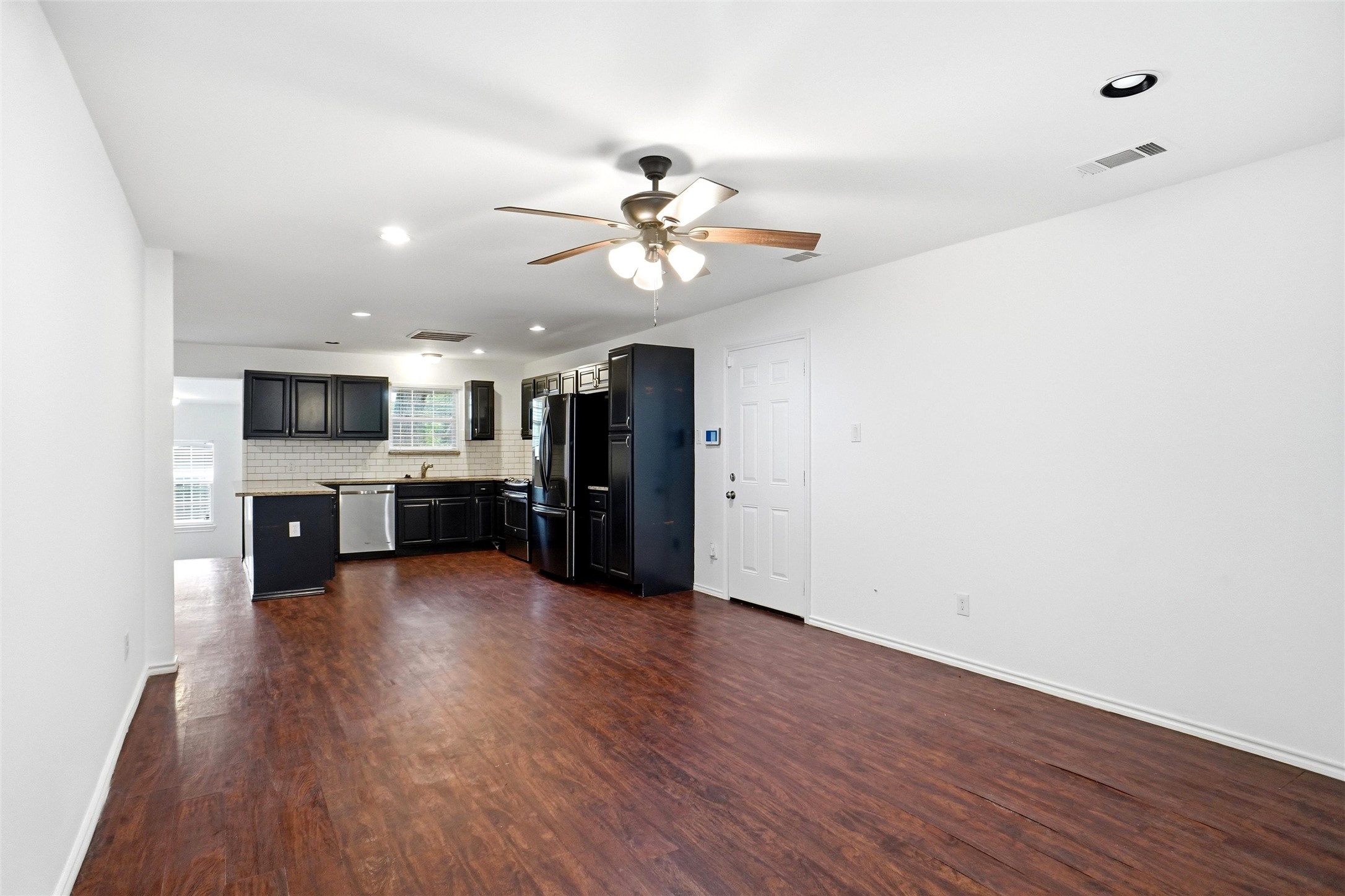 2222 Woodoak Drive Irving TX 75060