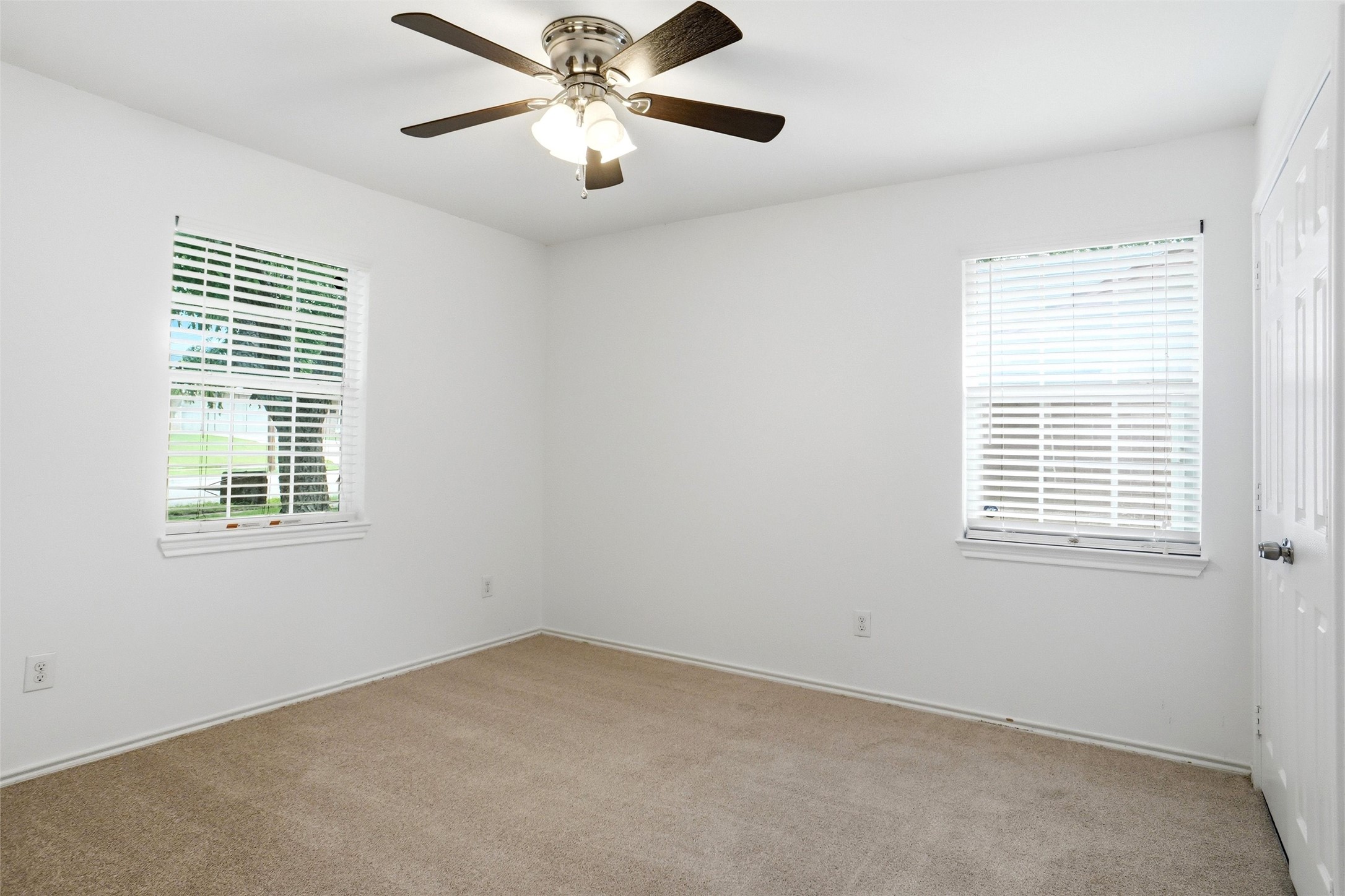 2222 Woodoak Drive Irving TX 75060