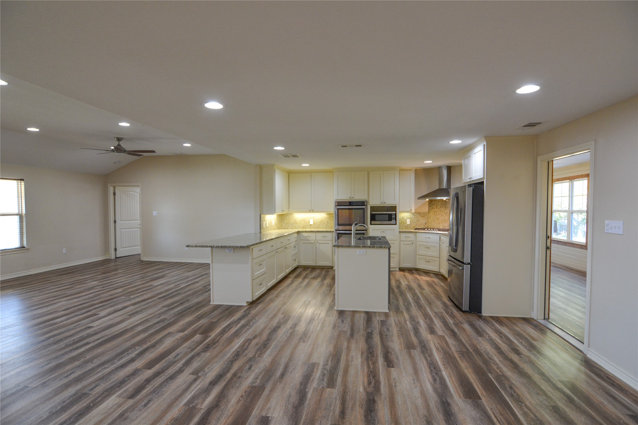 322 Hcr 2320 Abbott TX 76621