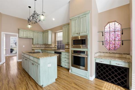 2221 Templeton Drive Arlington TX 76006