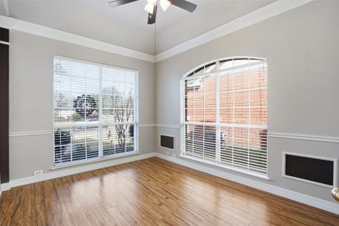 2221 Templeton Drive Arlington TX 76006