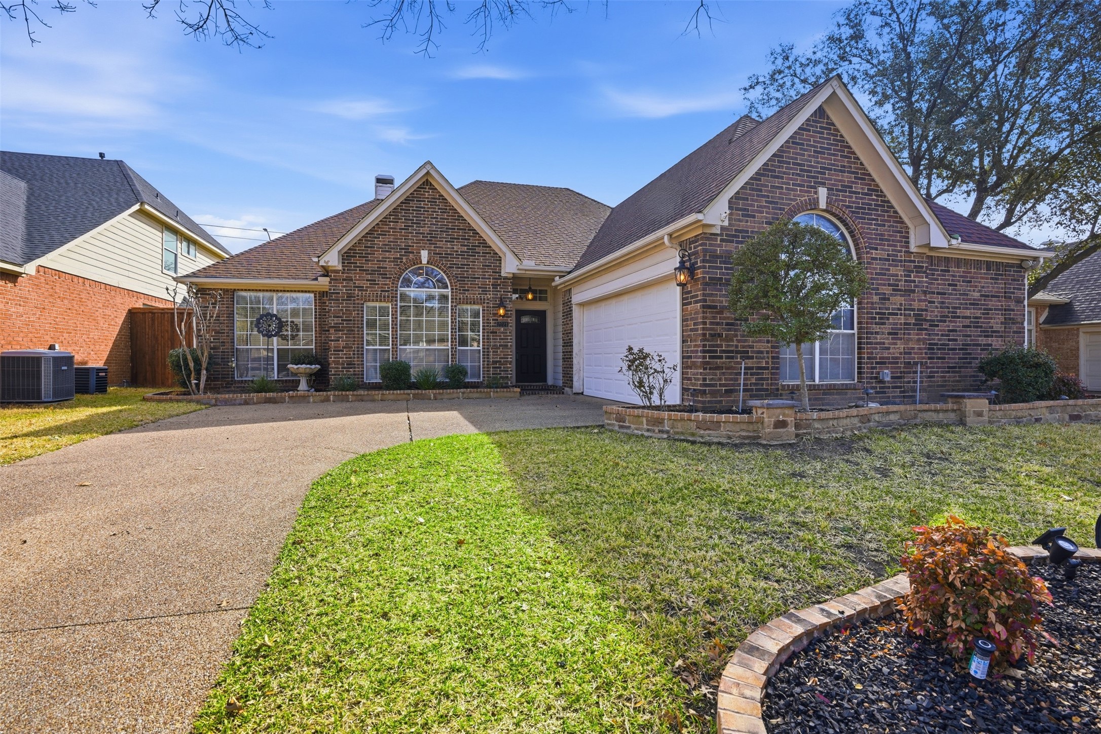 2221 Templeton Drive Arlington TX 76006