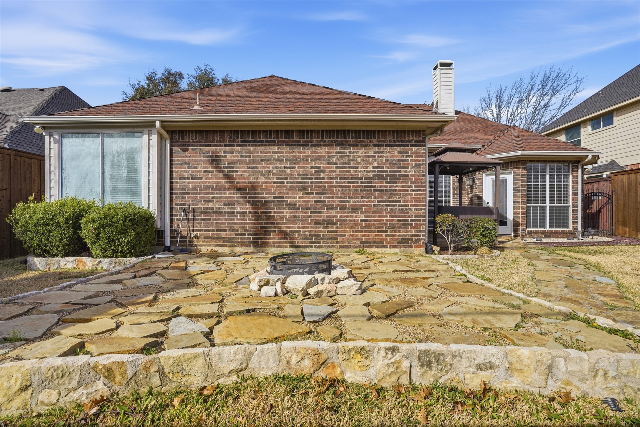 2221 Templeton Drive Arlington TX 76006
