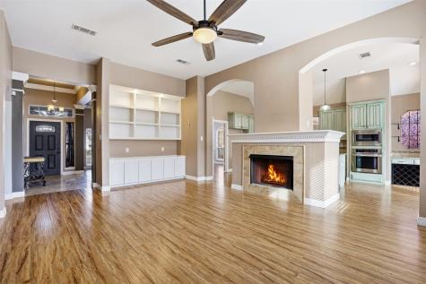 2221 Templeton Drive Arlington TX 76006