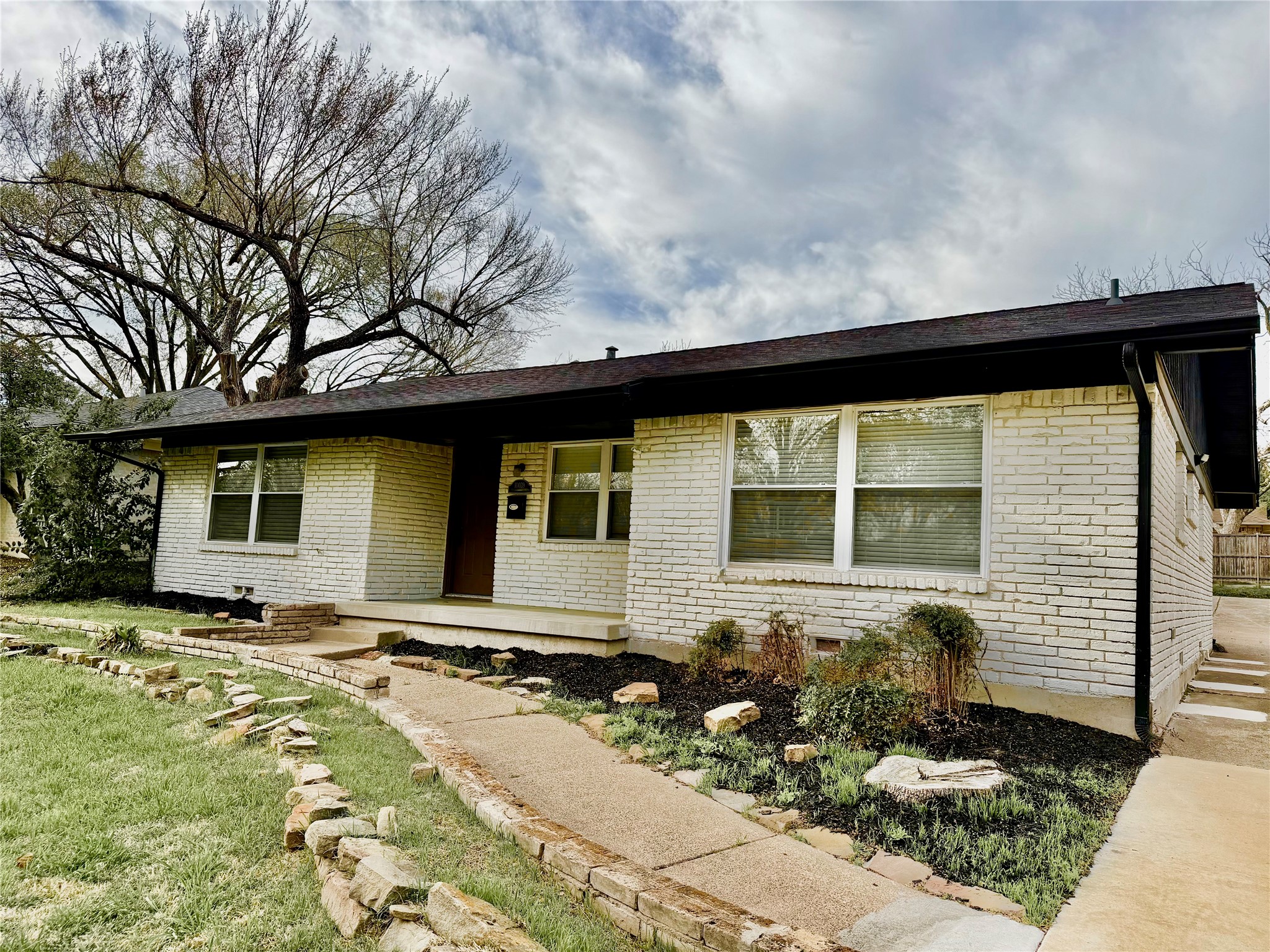 10039 Shadyview Drive Dallas TX 75238