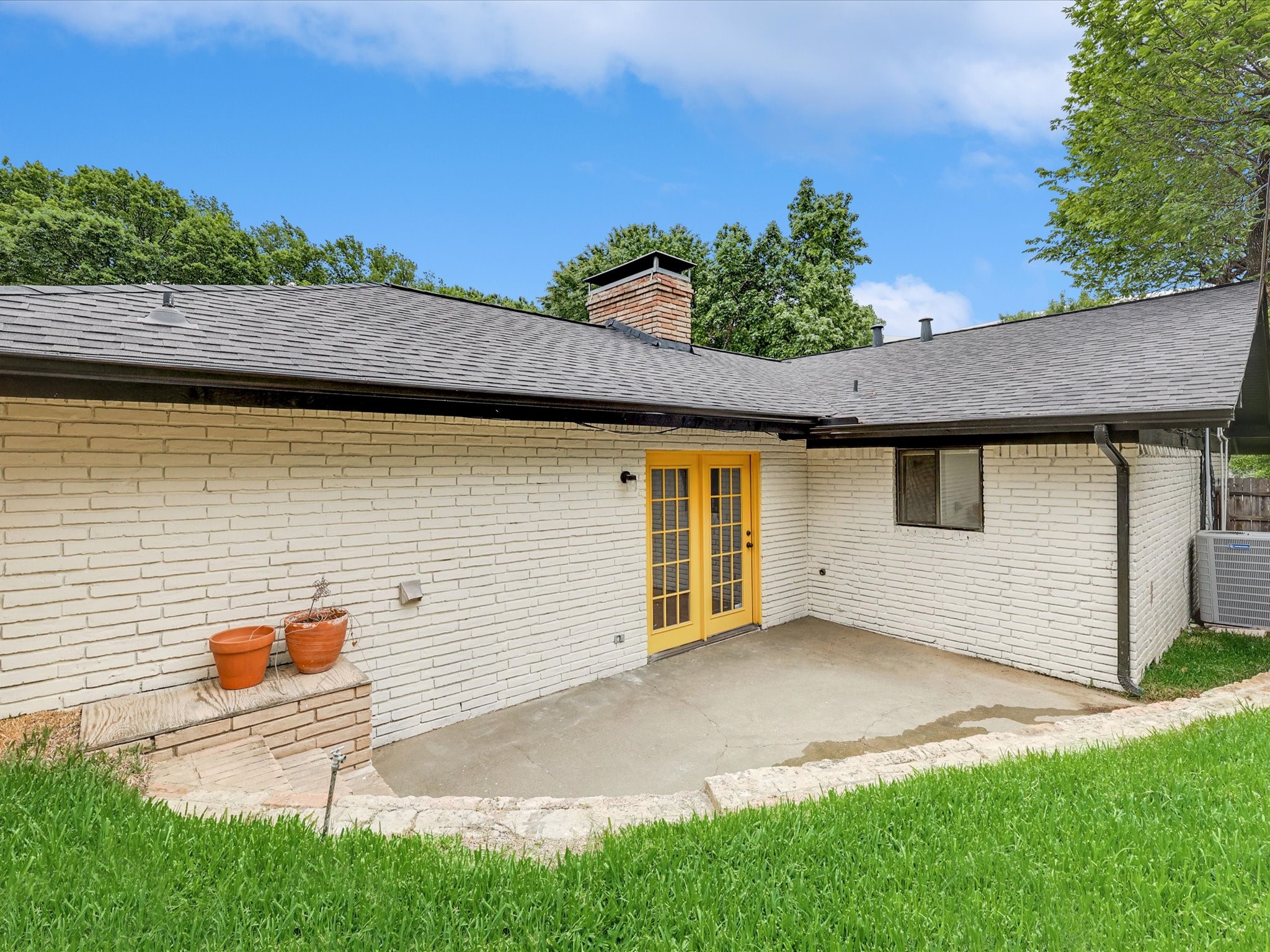 10039 Shadyview Drive Dallas TX 75238