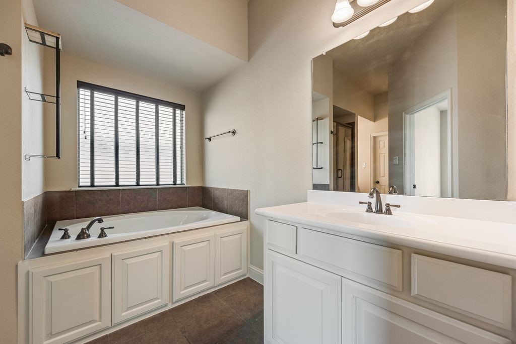 2516 Sabine Circle Royse City TX 75189