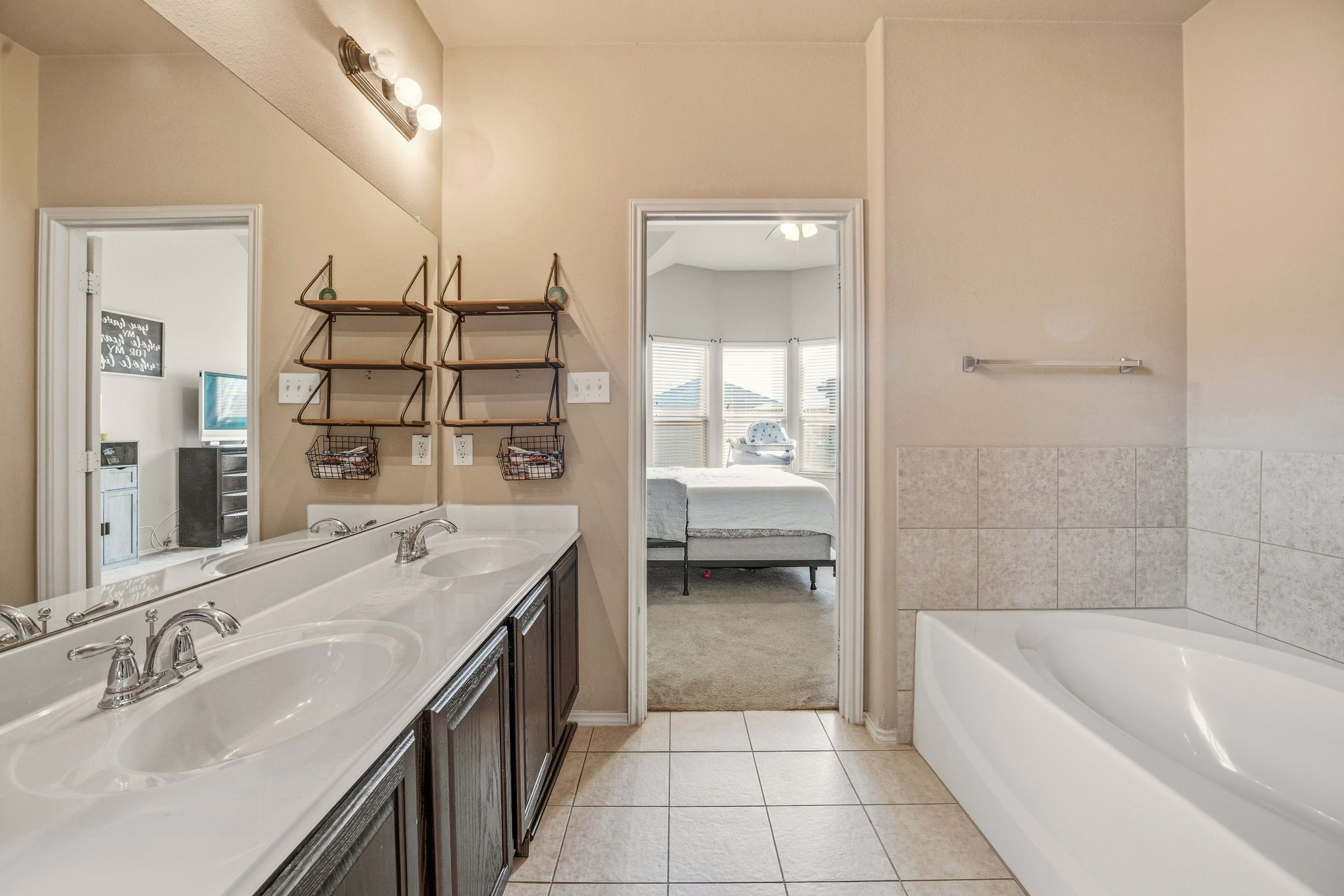 409 Crown Oaks Drive Fort Worth TX 76131