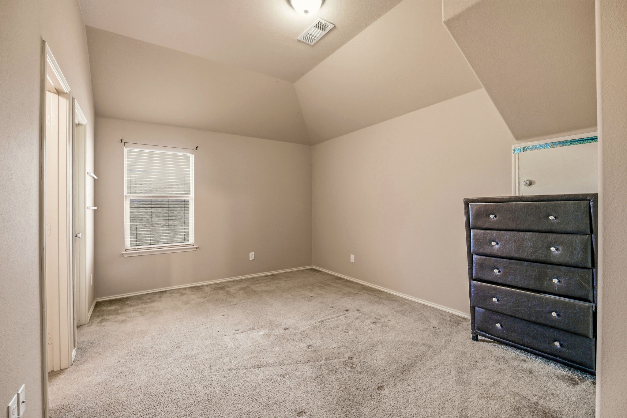 409 Crown Oaks Drive Fort Worth TX 76131