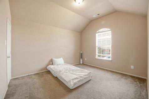 409 Crown Oaks Drive Fort Worth TX 76131
