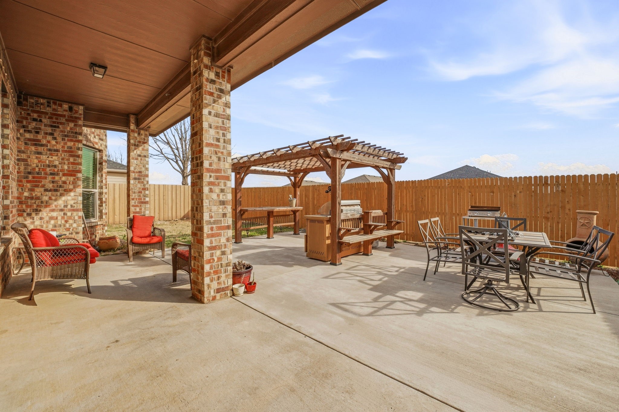409 Crown Oaks Drive Fort Worth TX 76131