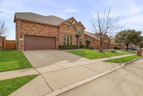 409 Crown Oaks Drive Fort Worth TX 76131