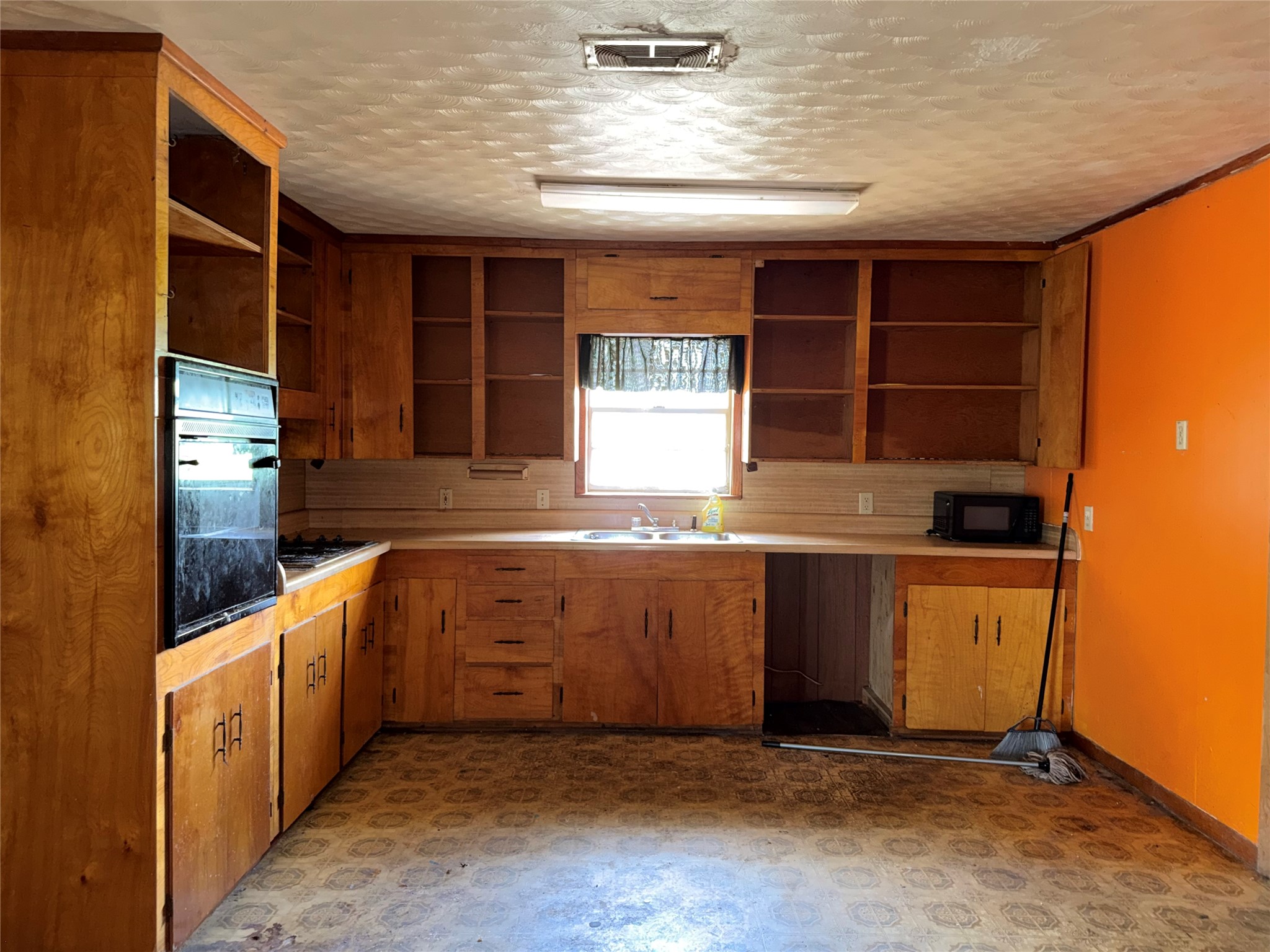 2118 County Road 4110 Pittsburg TX 75686