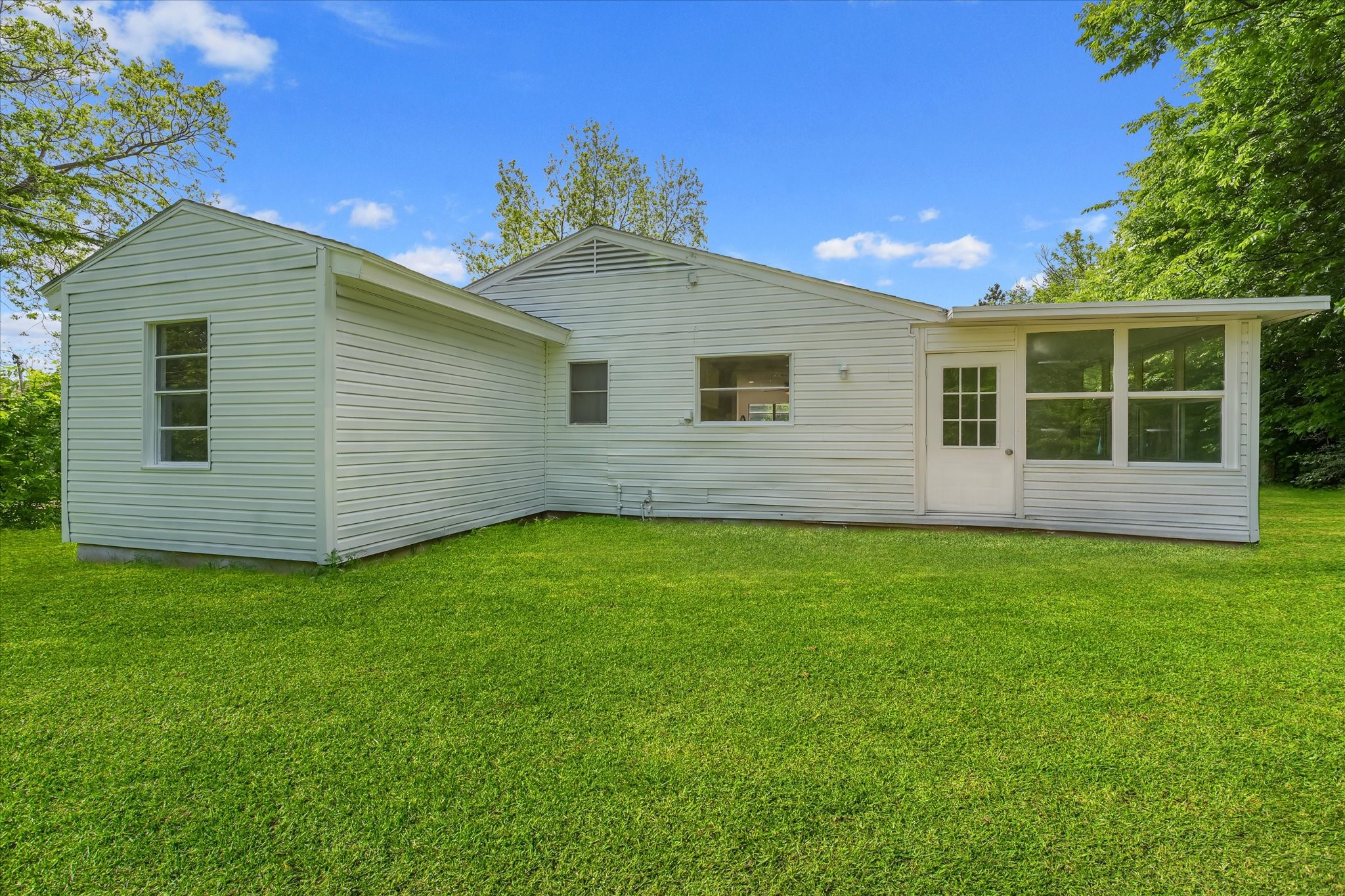 3835 Lovingood Drive Dallas TX 75241