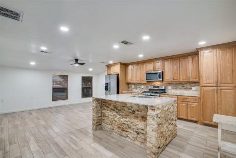 641 Freeman Drive Garland TX 75040