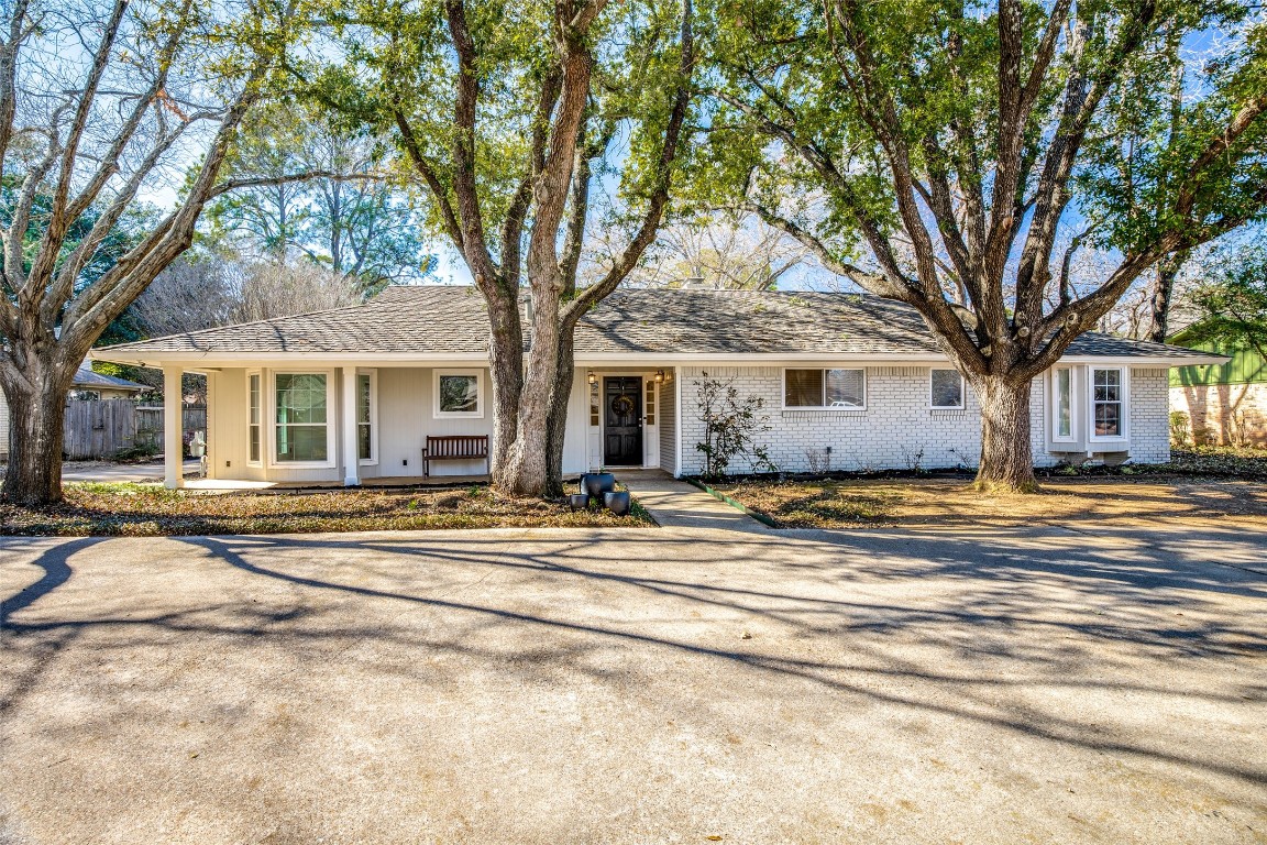 3804 Shady Valley Drive Arlington TX 76013