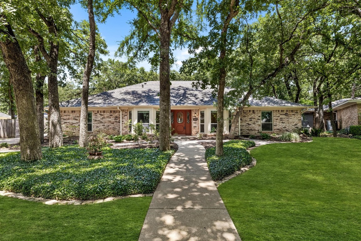 2117 Inverray Court Arlington TX 76017