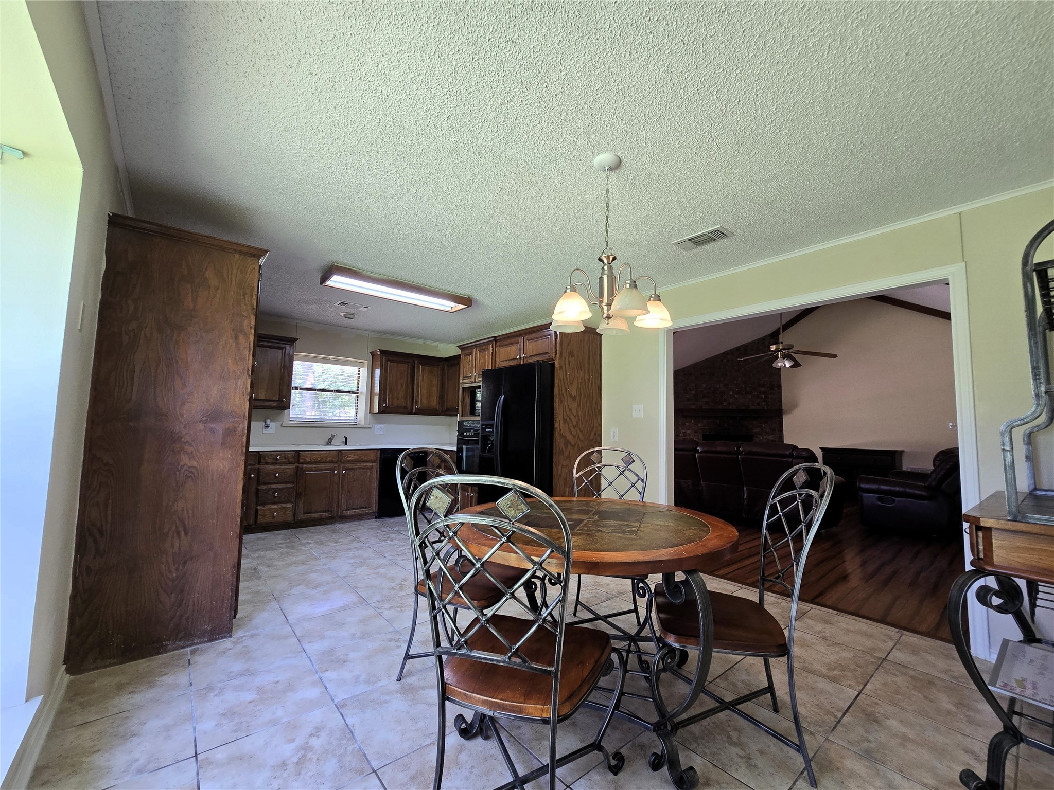 170 N Meadowbrook Drive Pottsboro TX 75076
