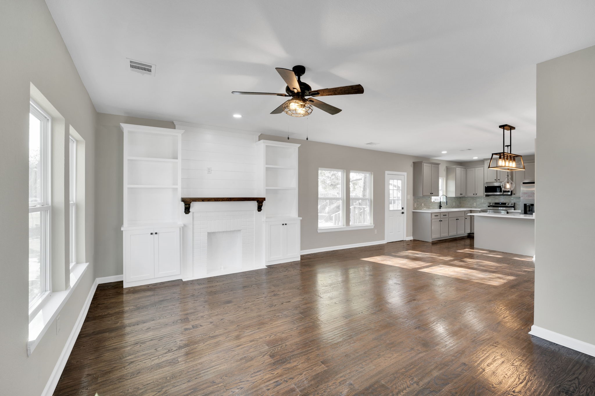 401 Poplar Street Italy TX 76651