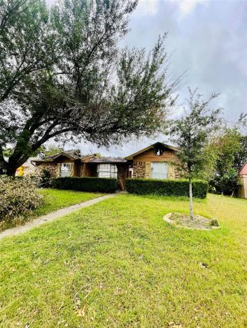 1210 High Country Drive Garland TX 75041
