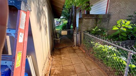 215 E 15th Street Irving TX 75060