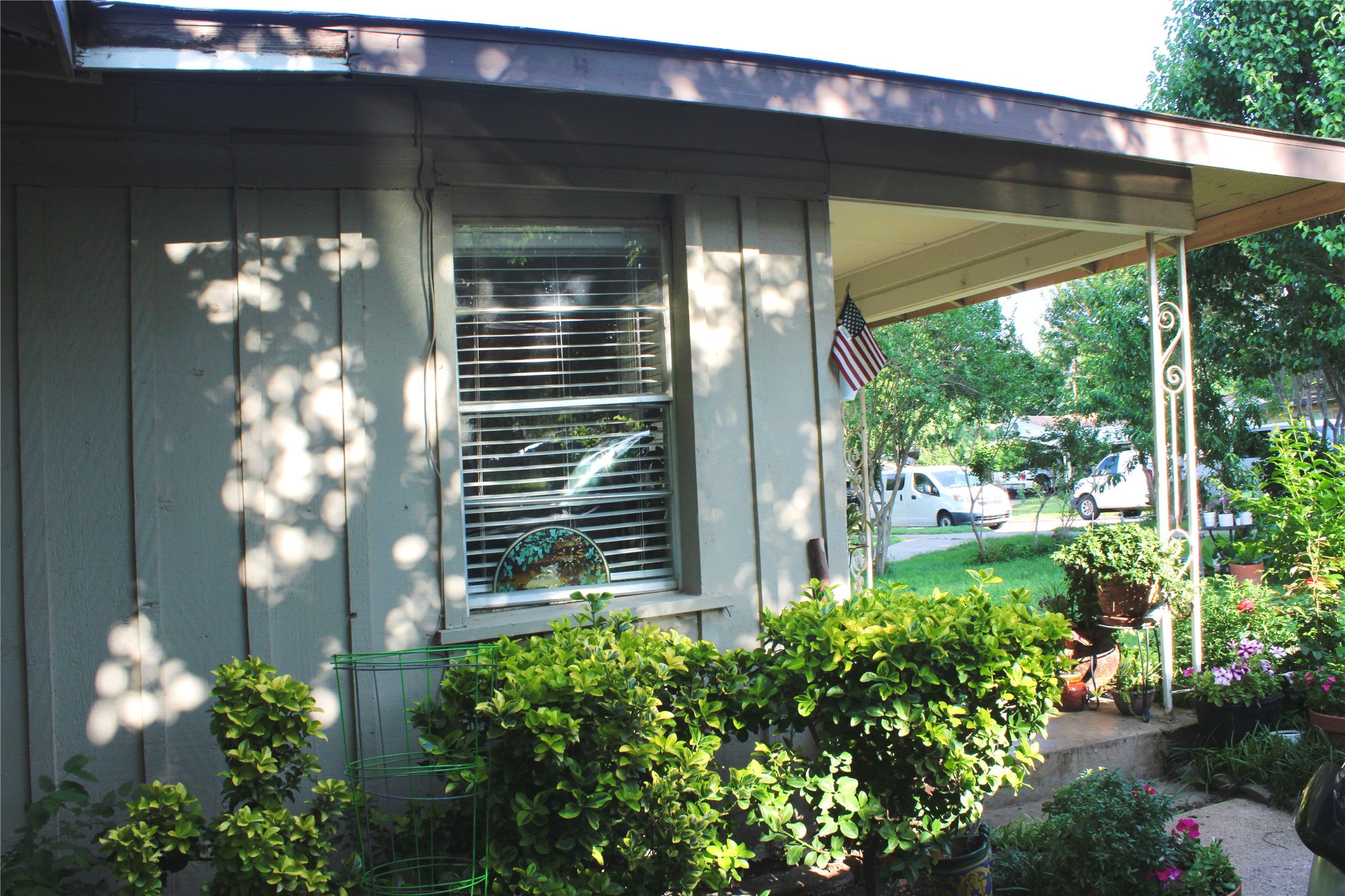 215 E 15th Street Irving TX 75060