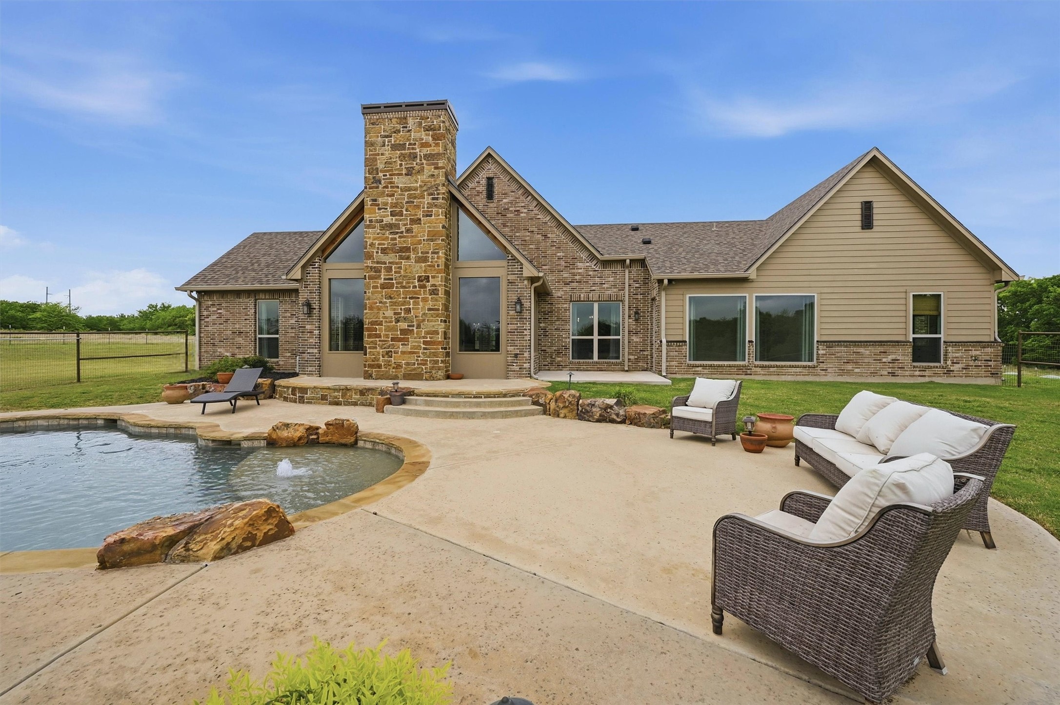 1420 W Shepherd Drive Sherman TX 75092
