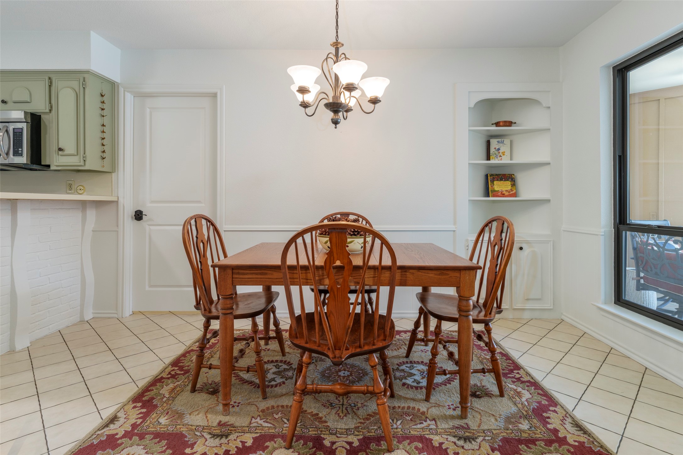 2405 Perryland Drive Arlington TX 76013