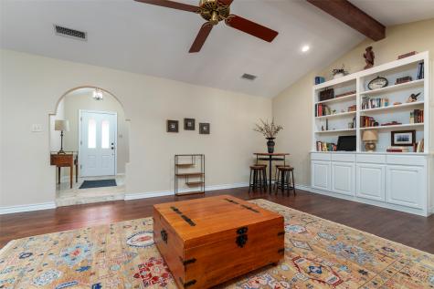 2405 Perryland Drive Arlington TX 76013