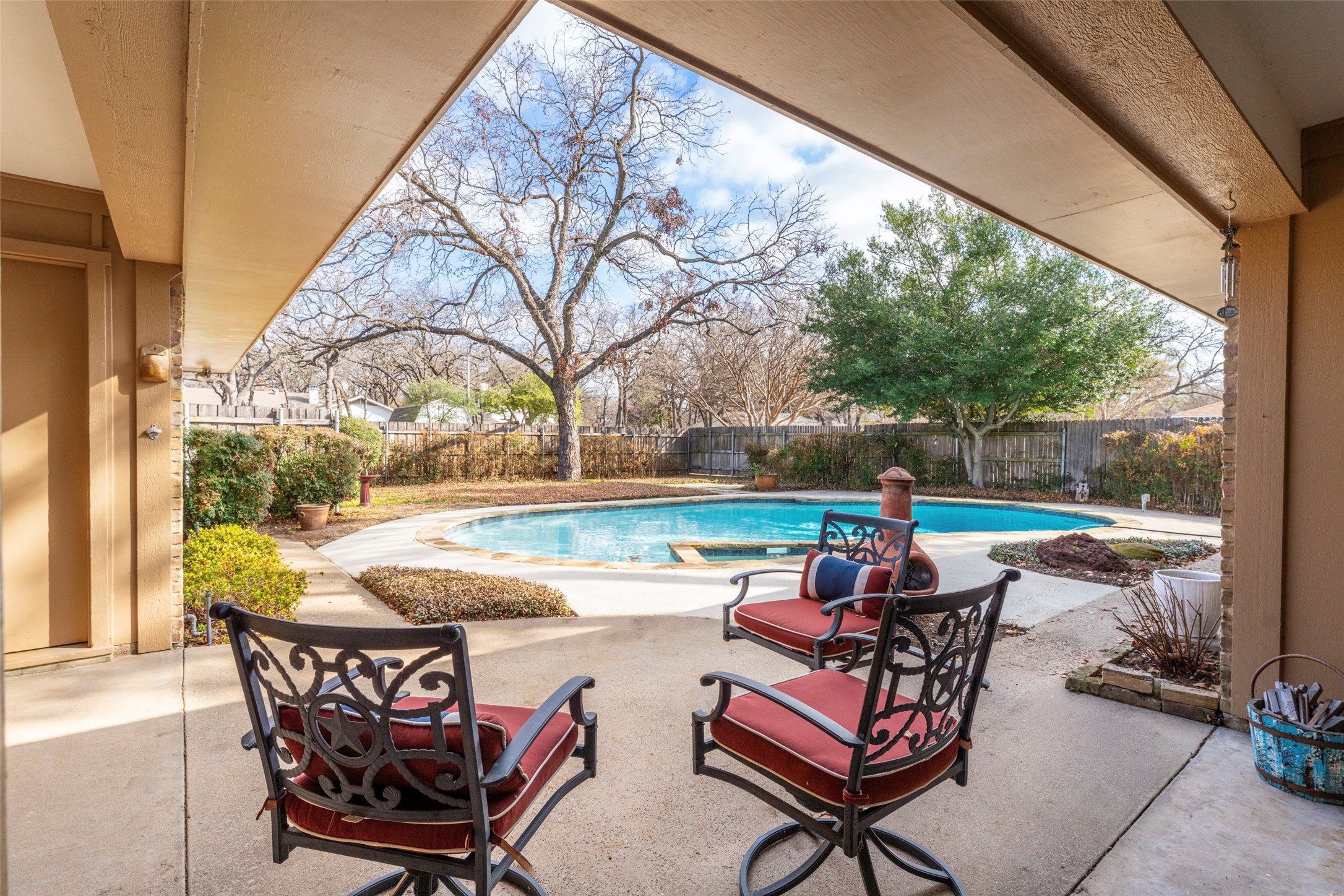 2405 Perryland Drive Arlington TX 76013
