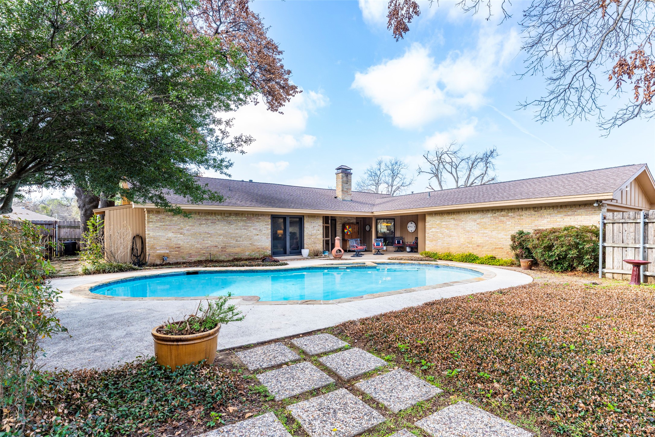 2405 Perryland Drive Arlington TX 76013