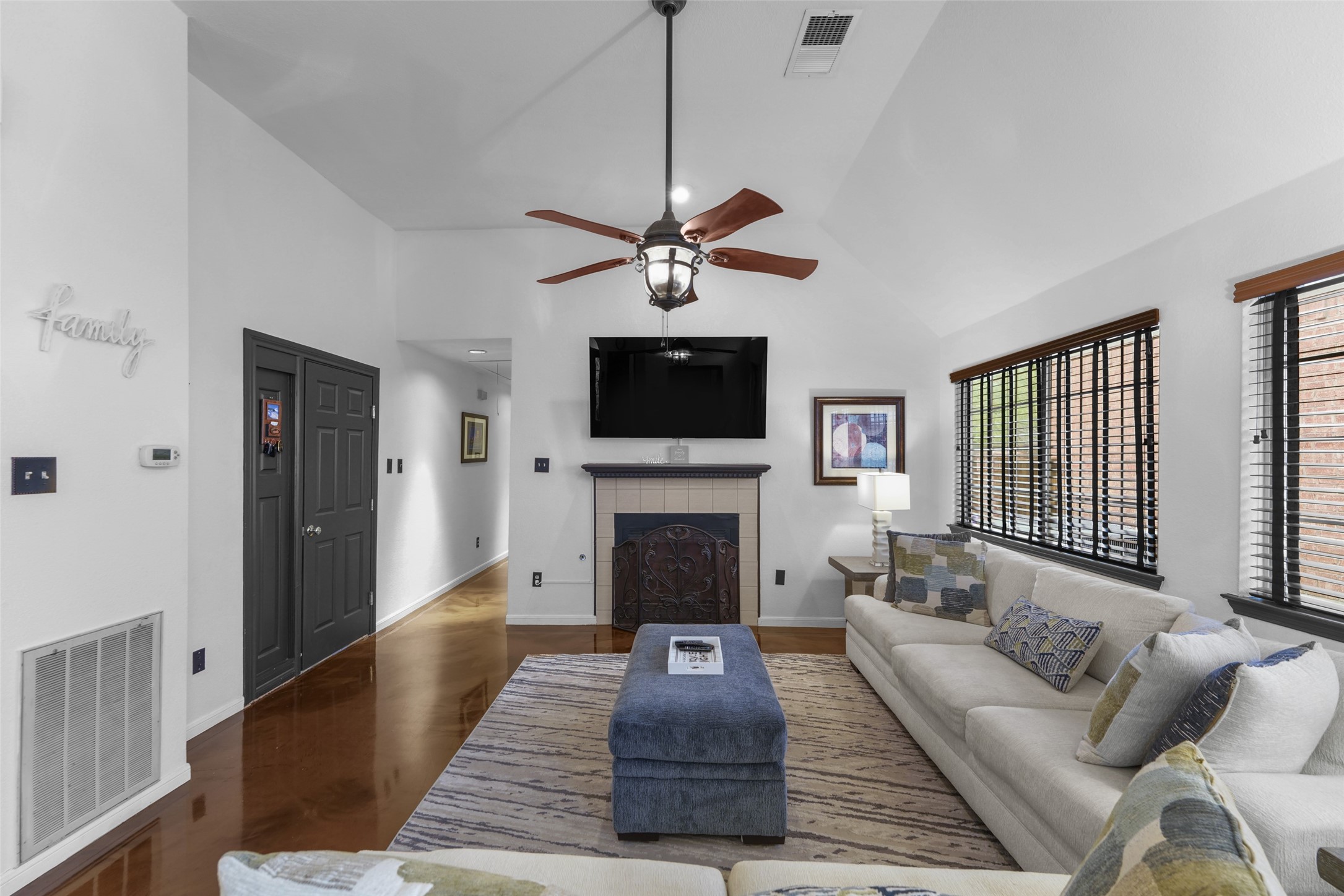 411 Red River Trail Irving TX 75063