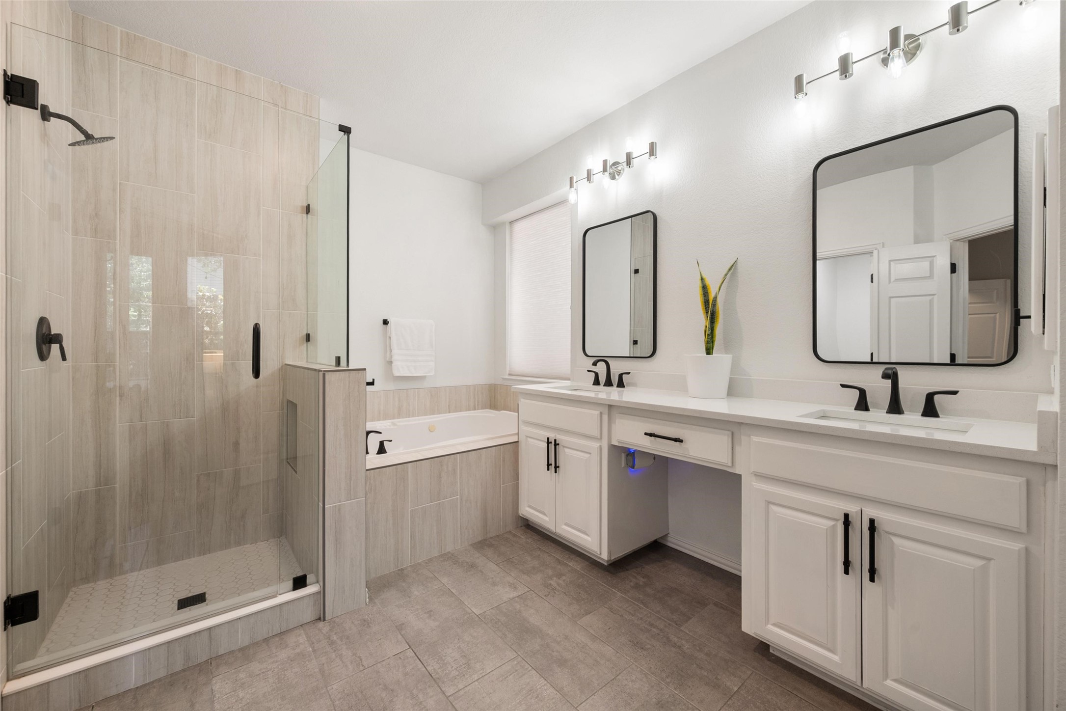 2014 Marie Weldon Lane Arlington TX 76001