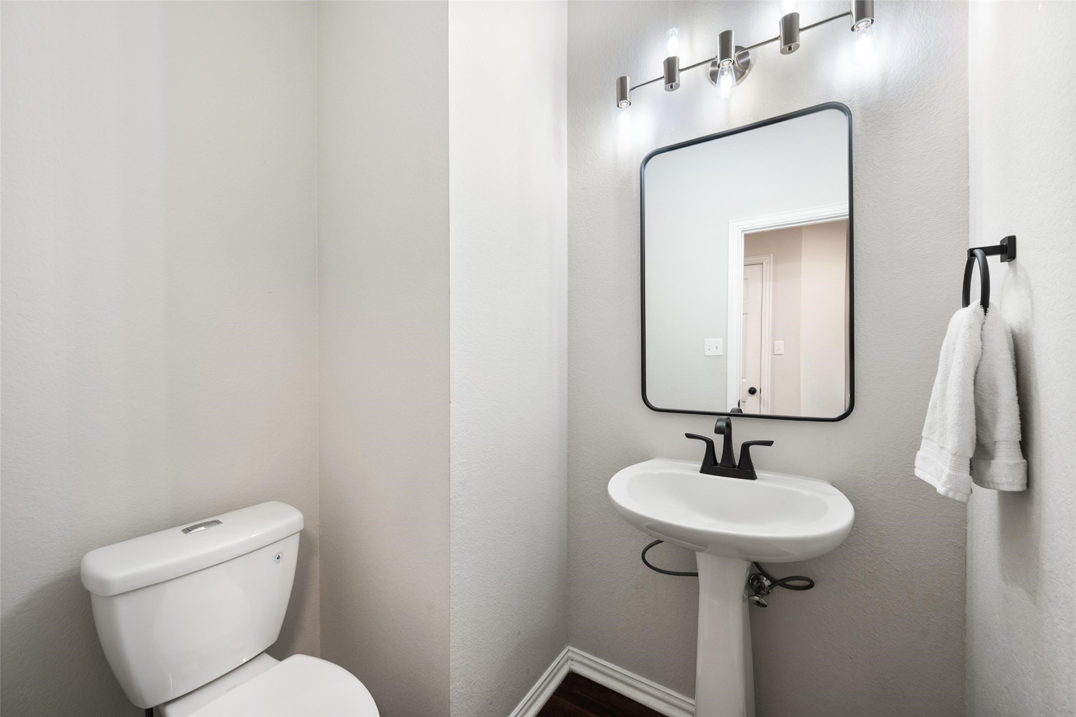 2014 Marie Weldon Lane Arlington TX 76001