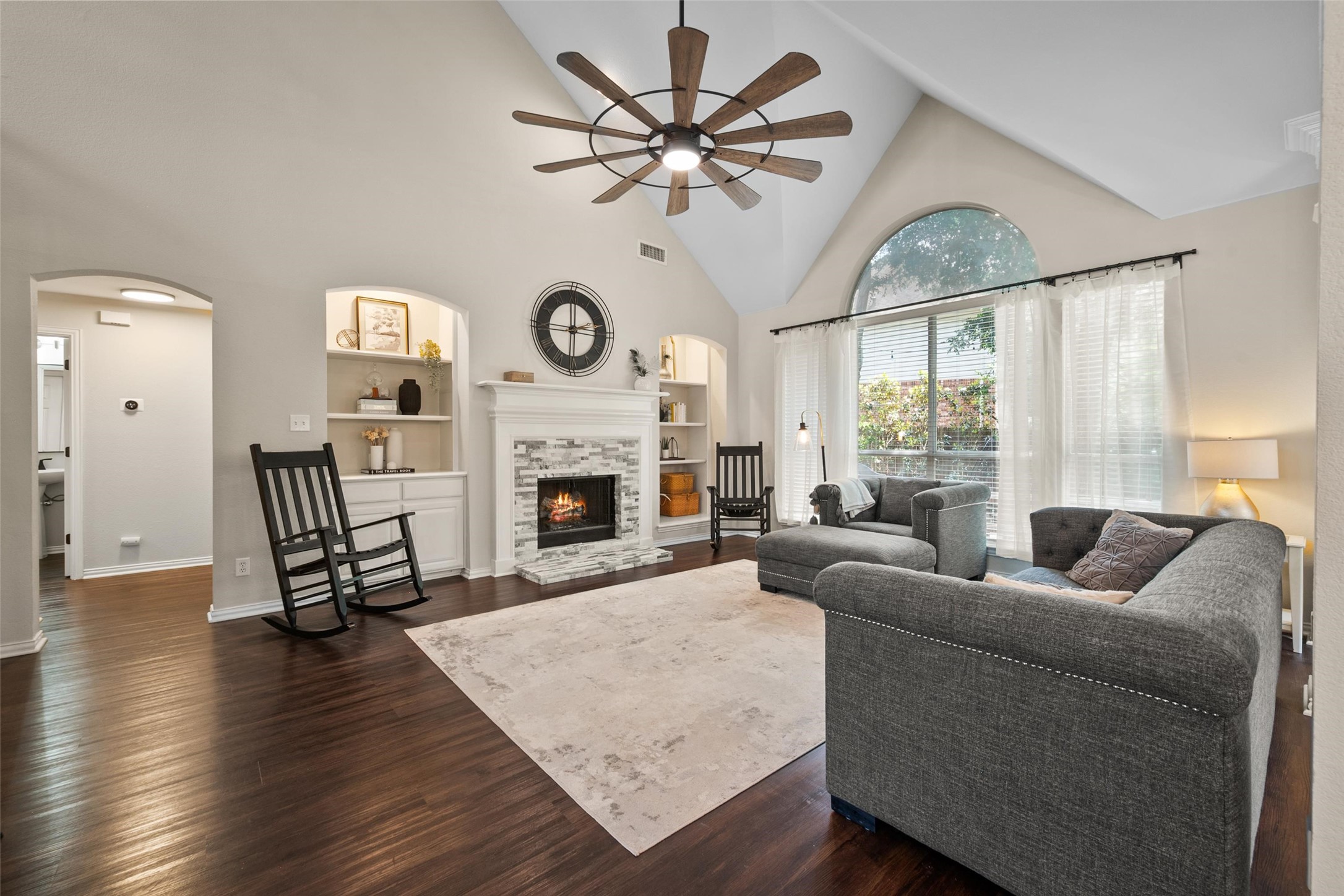 2014 Marie Weldon Lane Arlington TX 76001