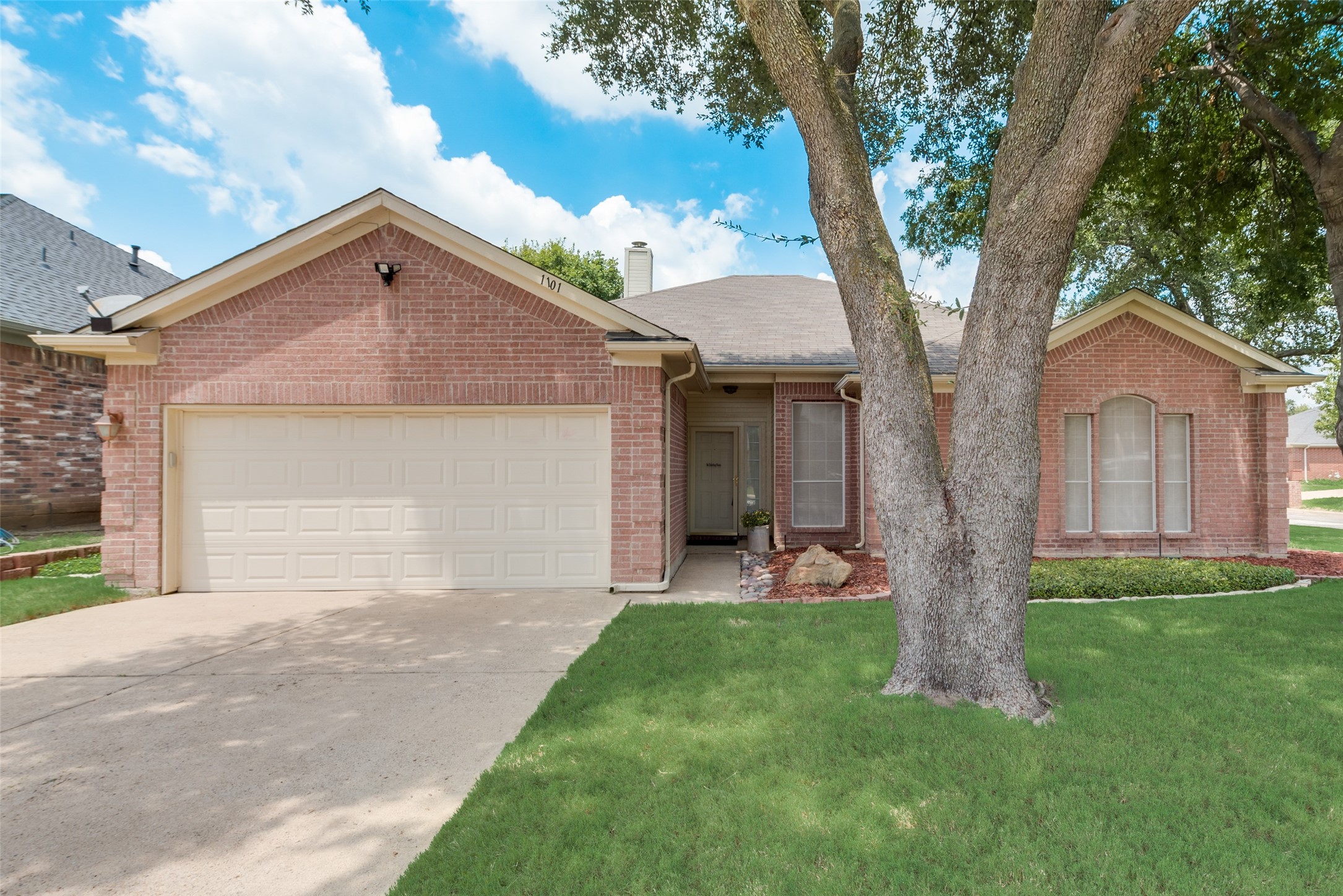 1101 Pierce Arrow Drive Arlington TX 76001