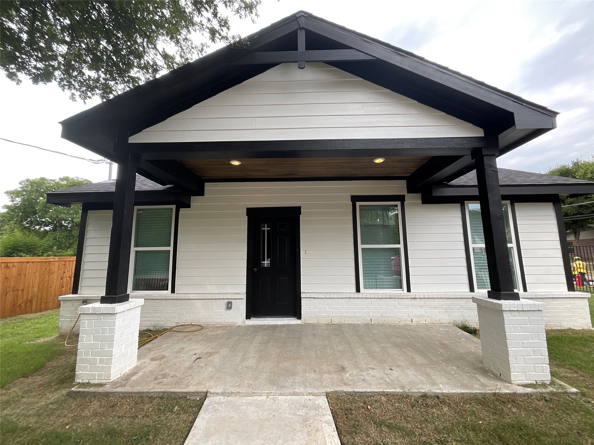4903 Strobel Avenue Dallas TX 75216