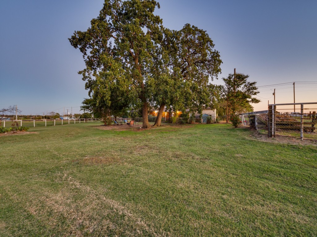 3800 Drive Griffin Road Cross Roads TX 76227