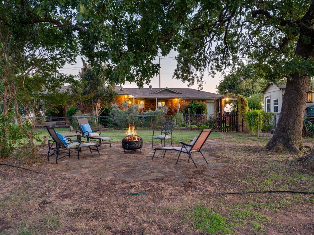 3800 Drive Griffin Road Cross Roads TX 76227