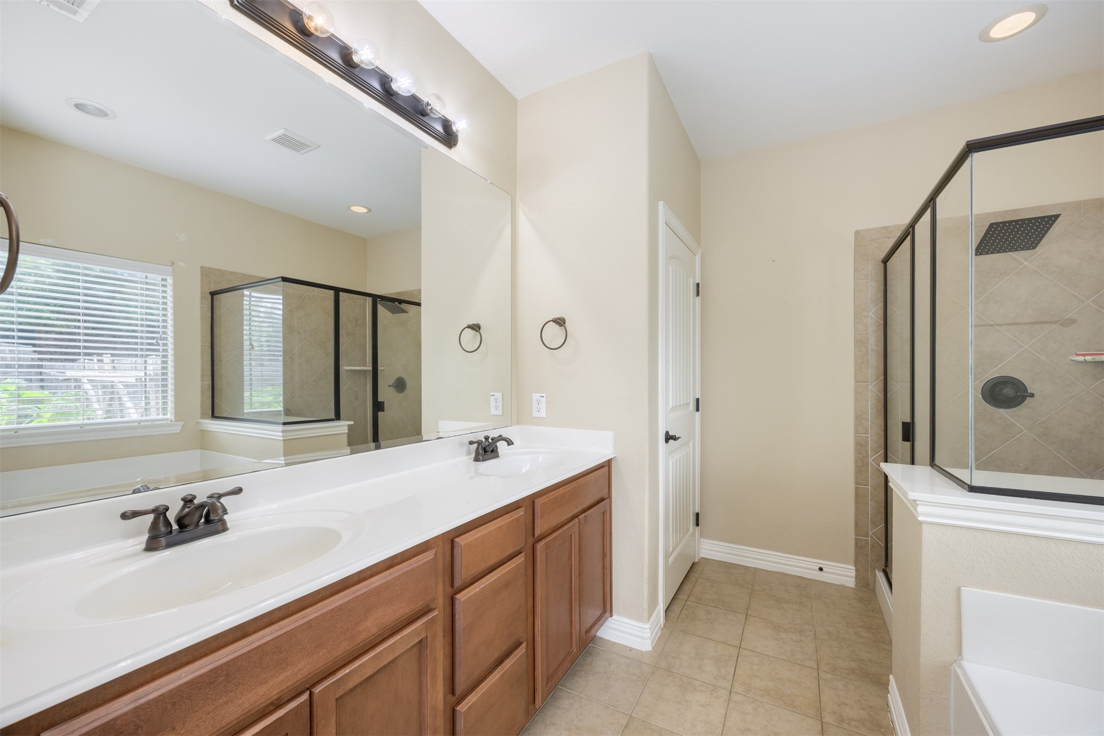 501 Tiger Lane Gunter TX 75058